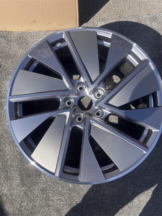 Alloy wheel in stock, photo 21